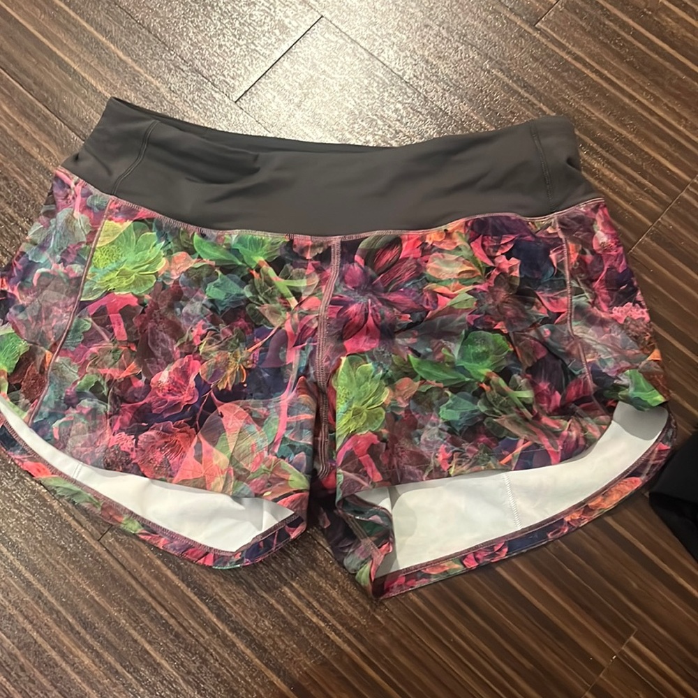 Speed Up Lululemon Shorts - like new